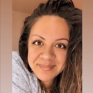 Meet your Posher, Jenole